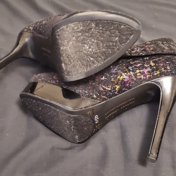 🛸2/$35 Chinese Laundry Booties - Picture 2 of 8